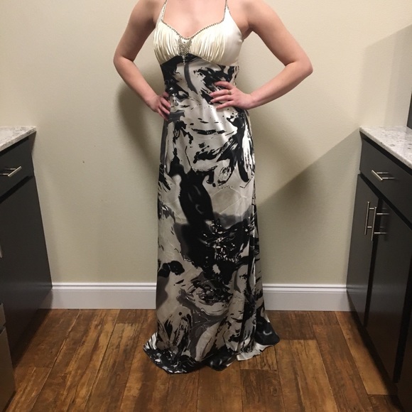 Prom Dress - Picture 2 of 3